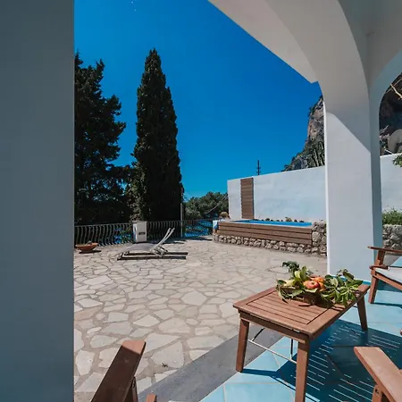 By Myvillacollection Villa