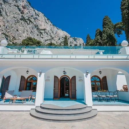Villa By Myvillacollection *