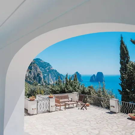 By Myvillacollection קאפרי