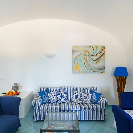 By Myvillacollection Κάπρι